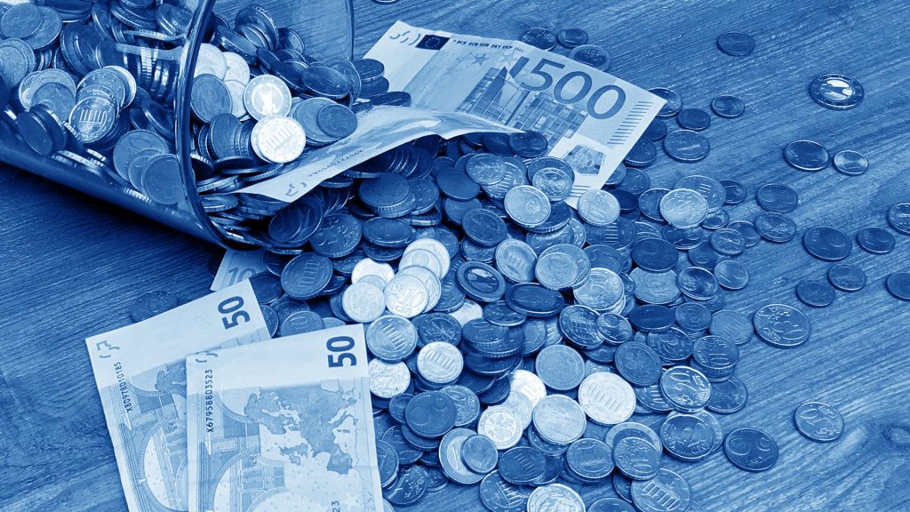 Eni Gas e Luce logo with euro fine symbols and Italian flag overlay on energy bill