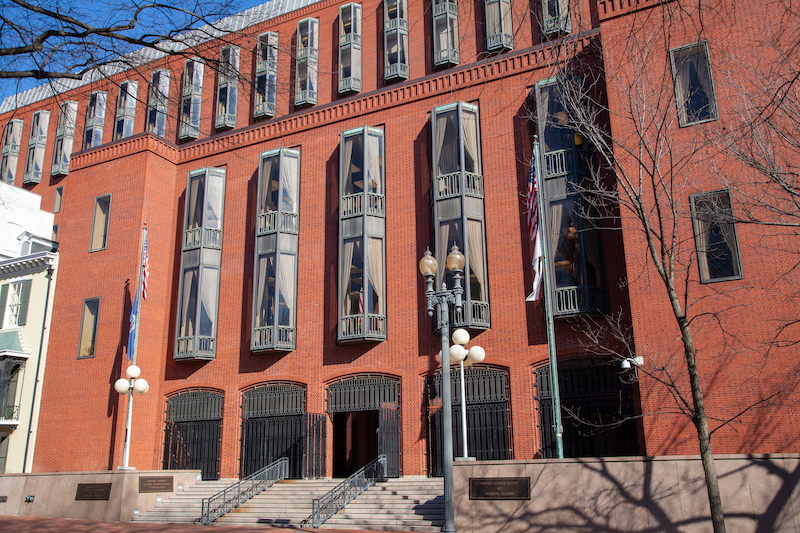 Apple Patent Loss: Court Backs Smart Mobile Claims