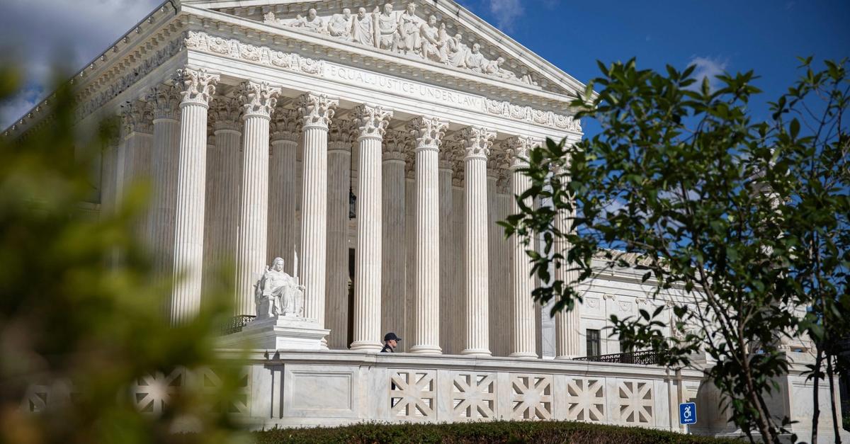 Exterior view of the Supreme Court building